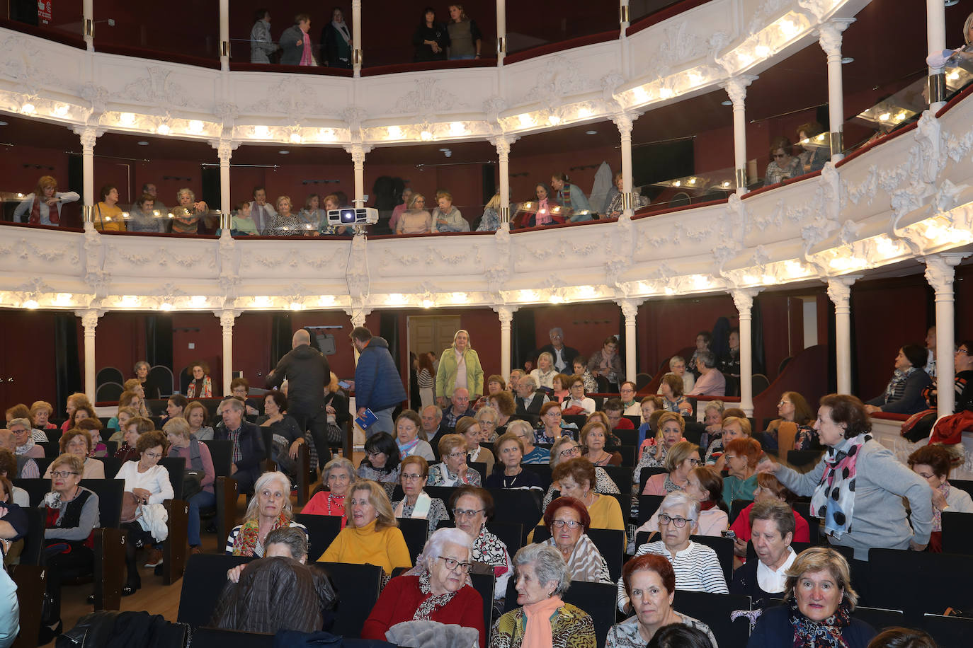 El nuevo curso de los Ceas arranca con 2.400 participantes