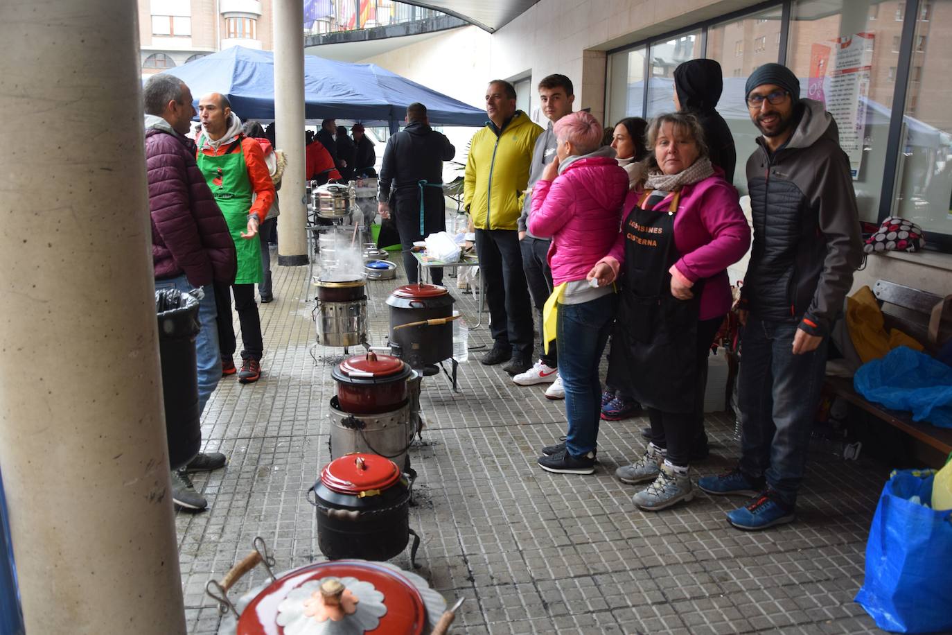 Amantes de la cocina ferroviaria se dan cita en Guardo