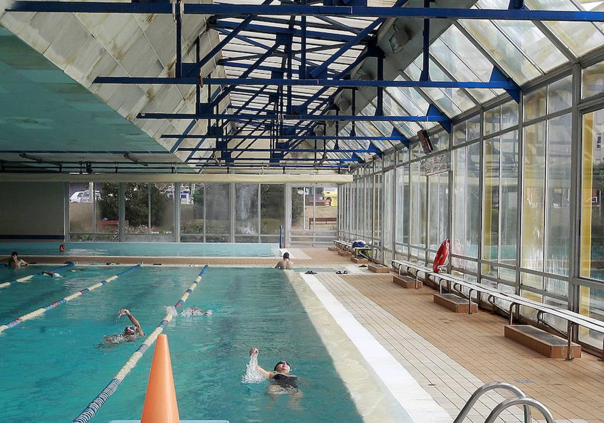 Instalaciones de la piscina de Eras de Santa María.