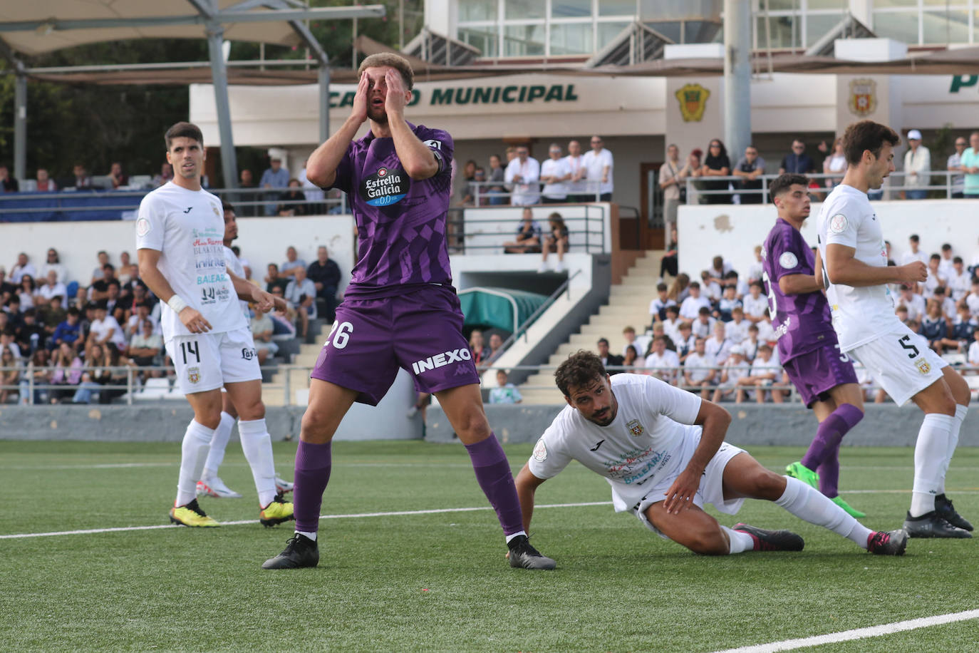 El partido entre el Real Valladolid y la Peña Deportiva, en imágenes