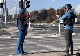 Laura Alonso Colmenares, informando desde la Franja de Gaza.