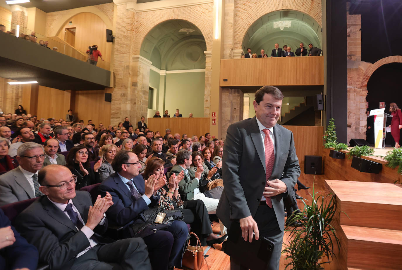 Inauguración del centro de artes escénicas de Paredes de Nava