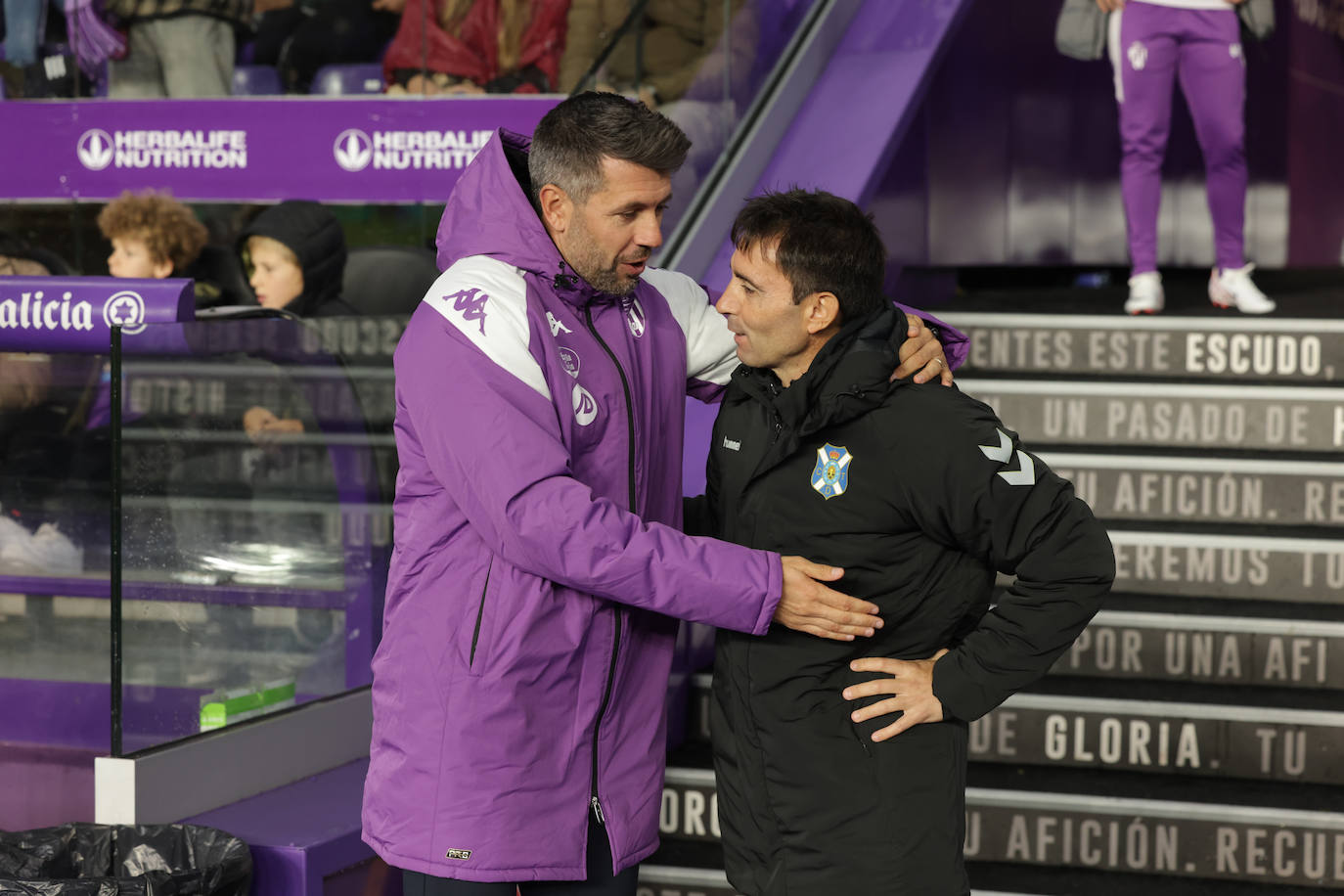 El partido entre el Real Valladolid y el Tenerife, en imágenes