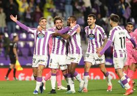 El partido entre el Real Valladolid y el Tenerife, en imágenes