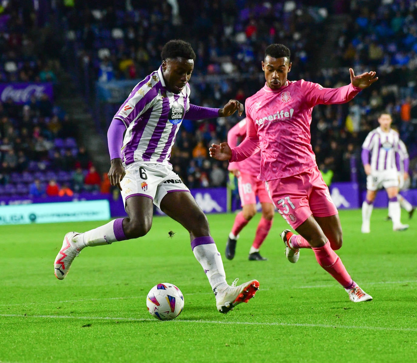 El partido entre el Real Valladolid y el Tenerife, en imágenes