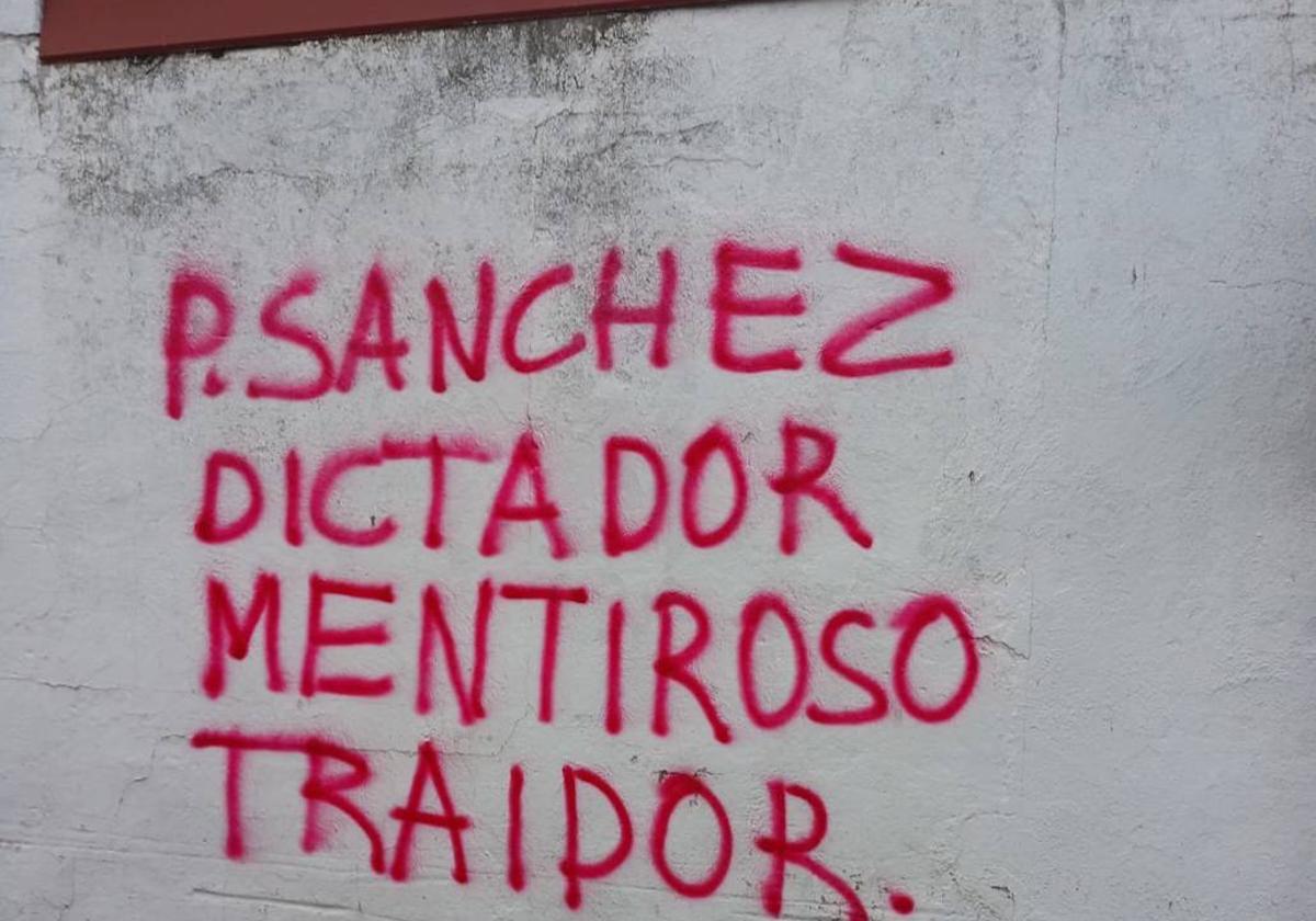 Traspinedo amanece con pintadas contra el Gobierno