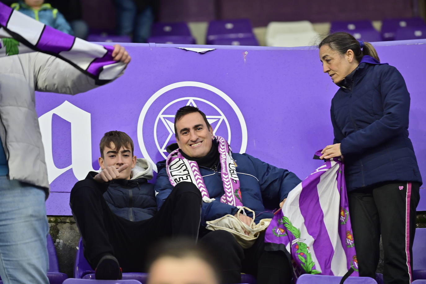 Búscate en la grada del estadio José Zorrilla (2/4)