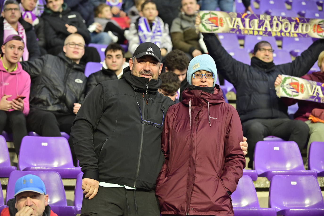 Búscate en la grada del estadio José Zorrilla (2/4)