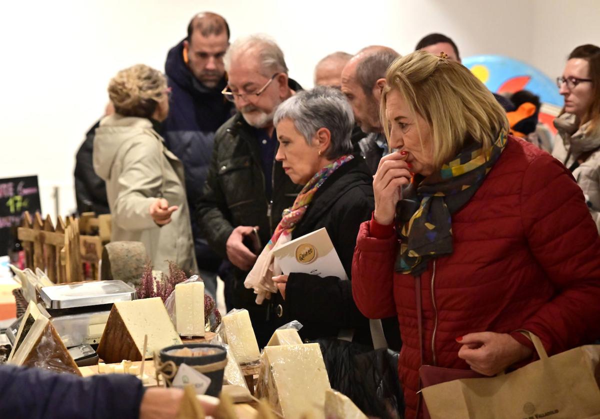 Público asistente a la tercera edición de Vallaqueso en el Espacio la Granja.