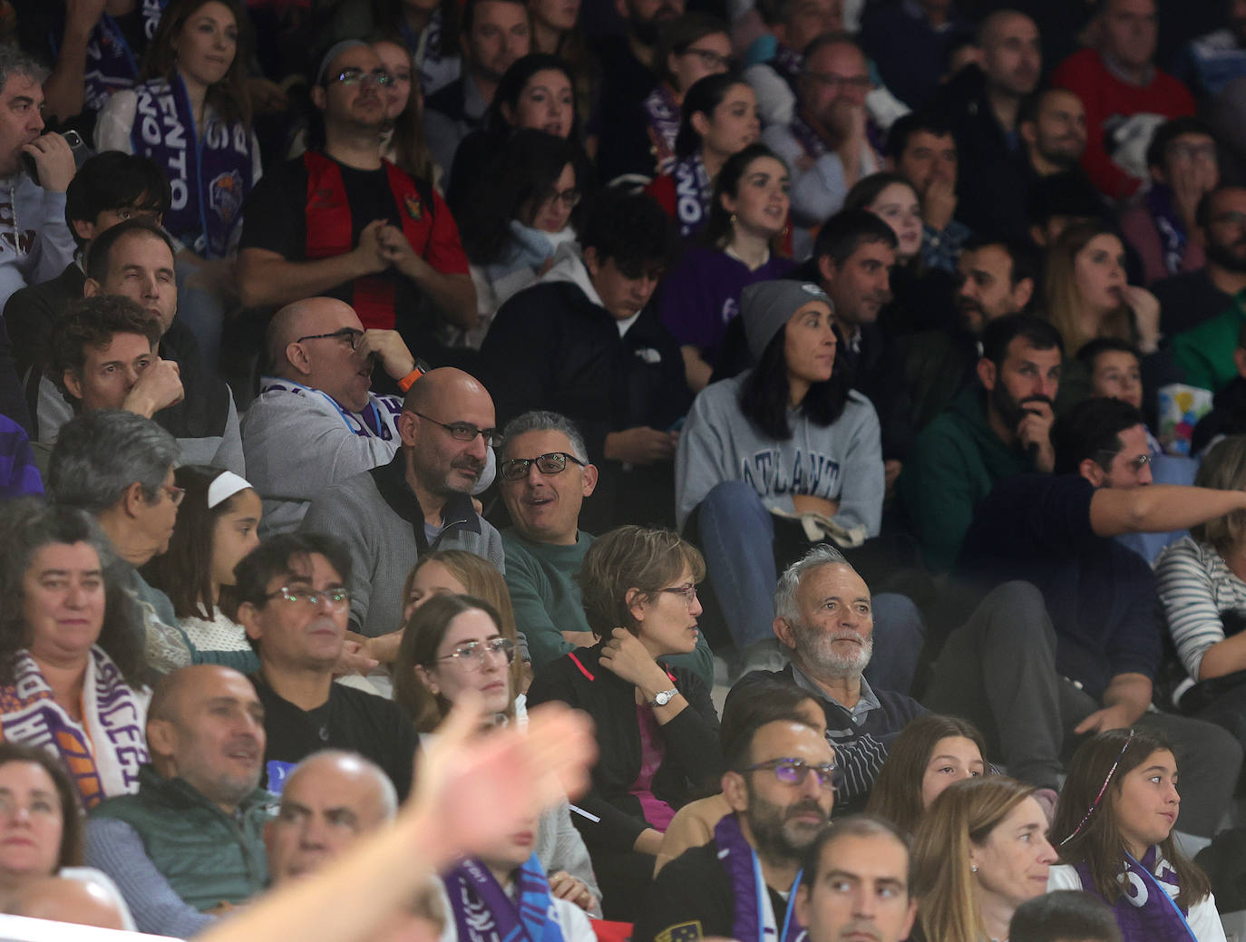 Búscate en las gradas del Zunder Palencia-Girona