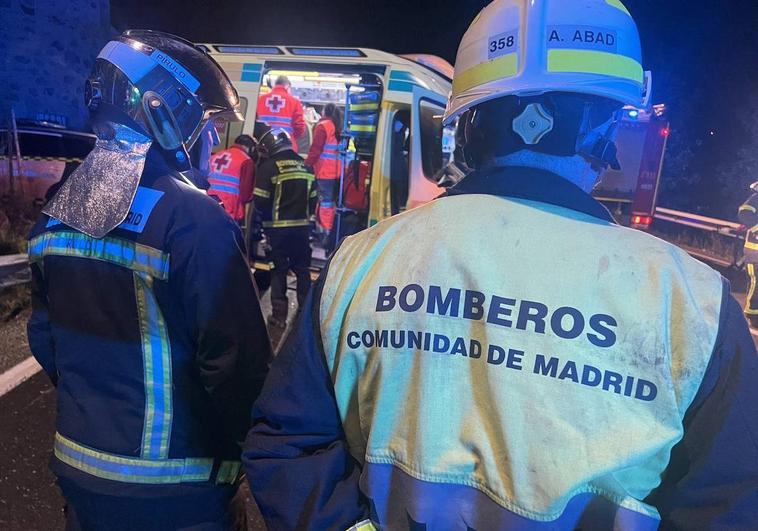 Servicios de emergencia, en el lugar del accidente.