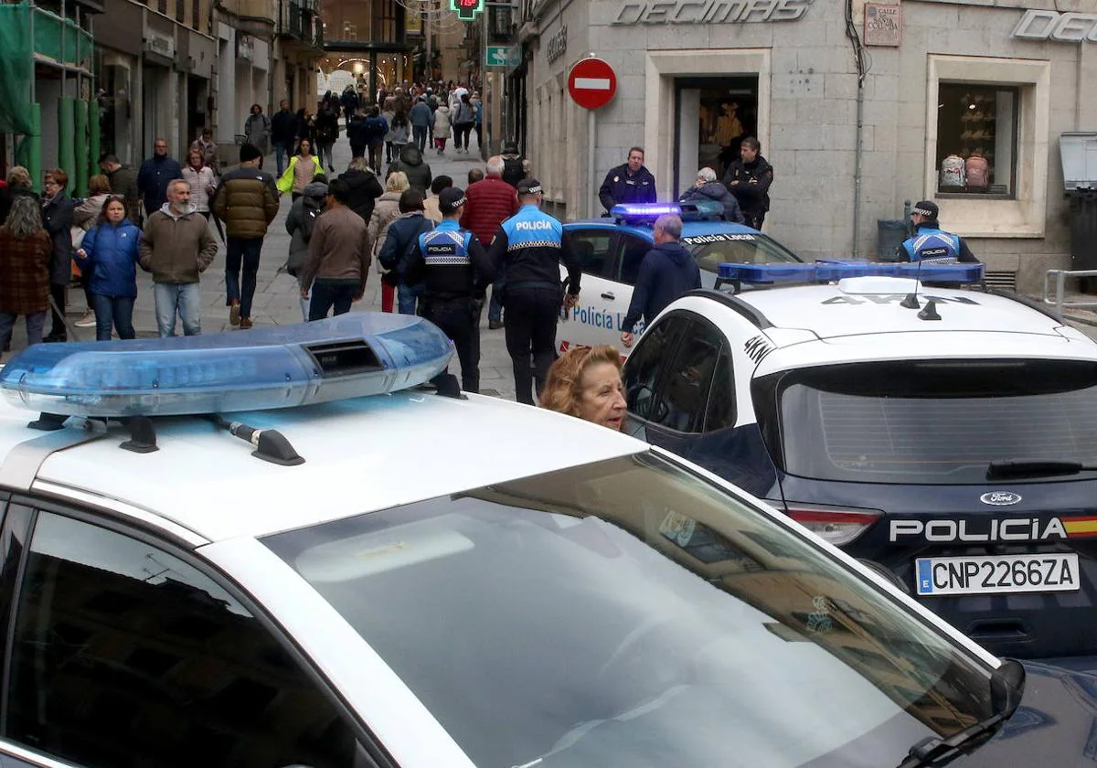 Pilladas cuando intentaban robar ropa por valor de 32 euros de una tienda |  El Norte de Castilla