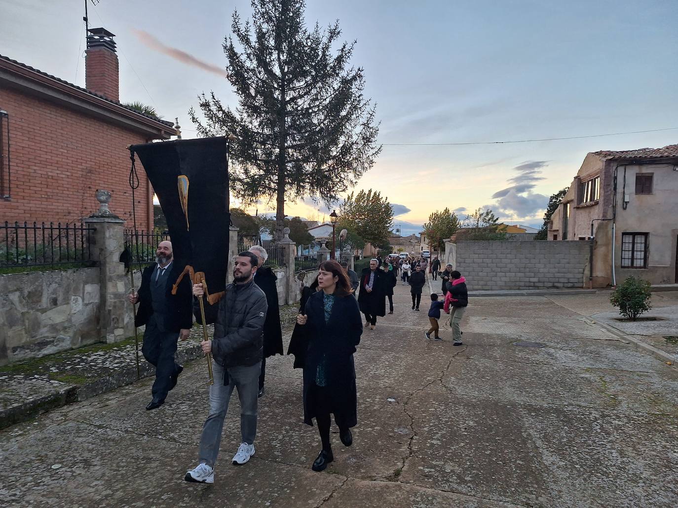La tradición de correr las castañas de Villalán de Campos
