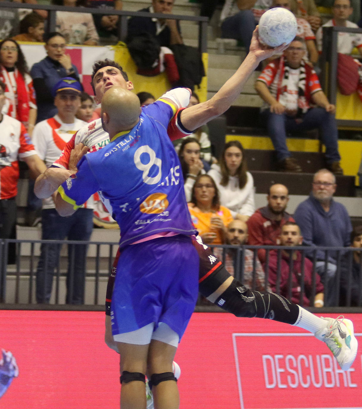 El triunfo del Nava ante el Atlético Valladolid, en imágenes