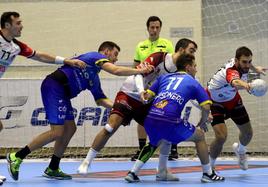 Victoria del Balonmano Nava ante el Atlético Valladolid