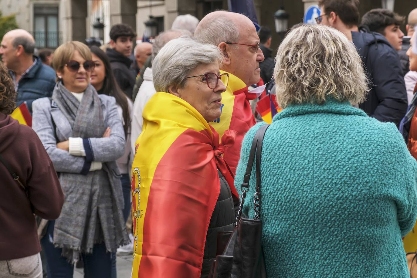 Más de 4.000 personas se concentran en Segovia contra la amnistía | El ...
