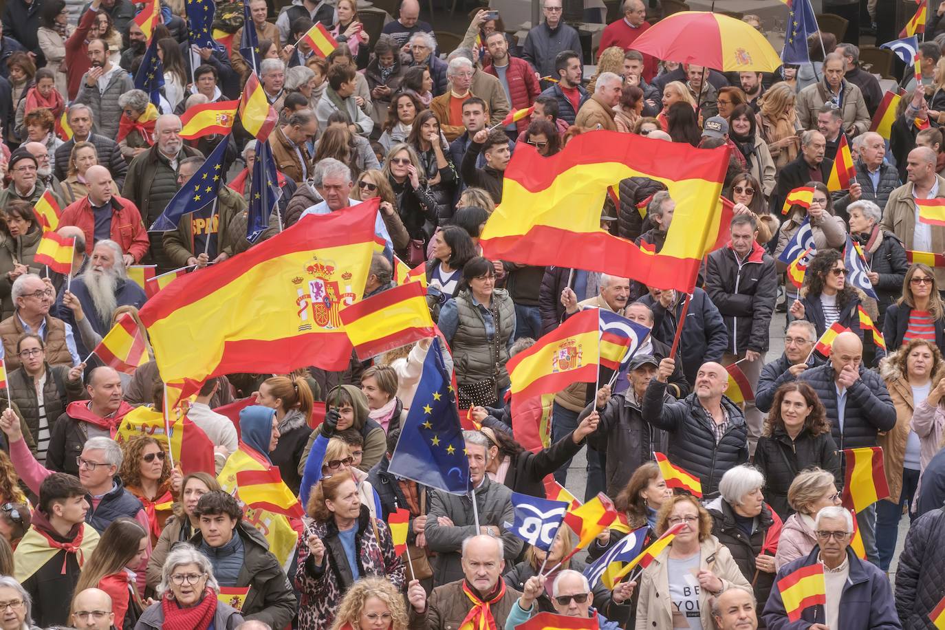 La concentración en Segovia contra la amnistía, en imágenes (2 de 2)