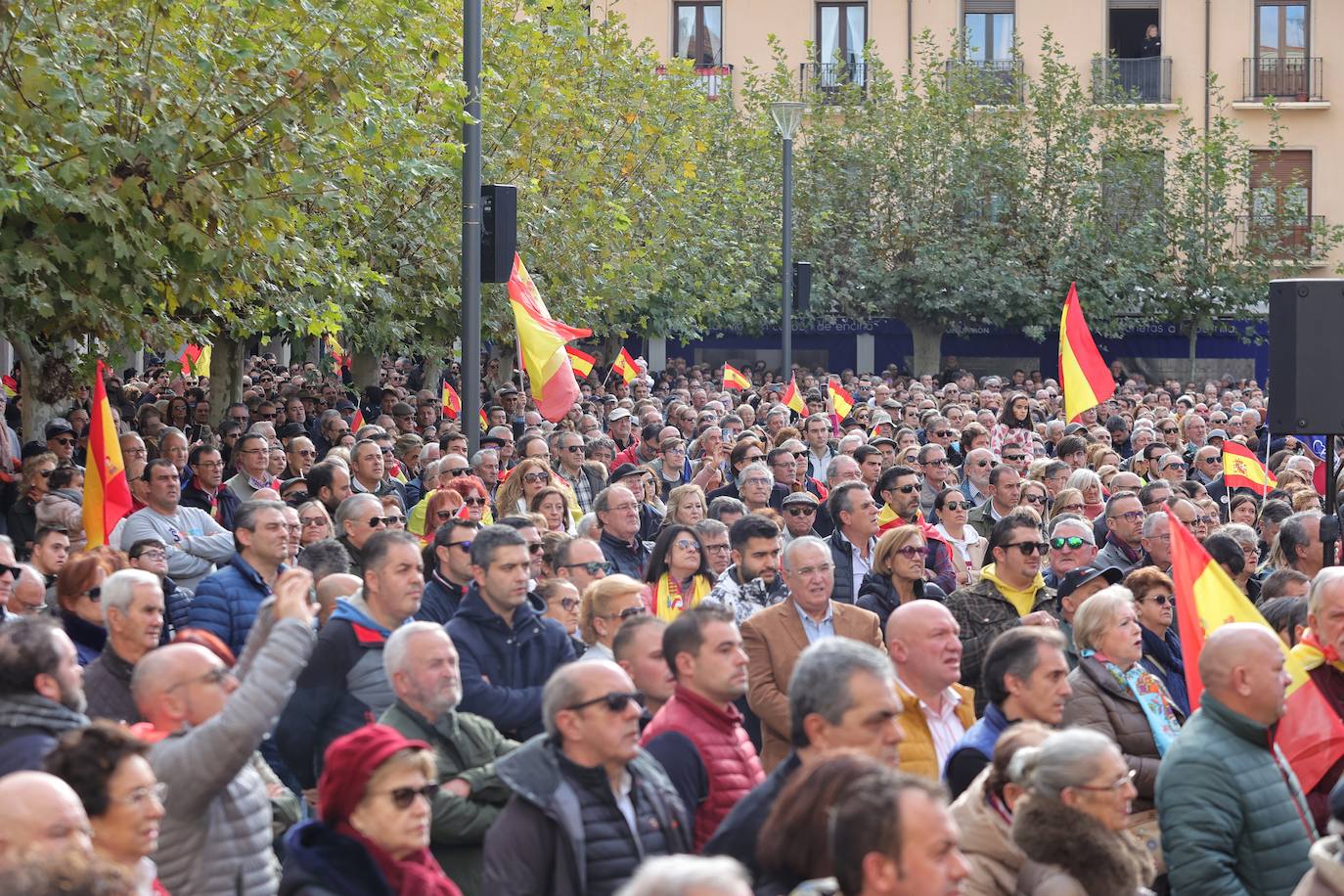 Los palentinos claman contra la amnistía en la Plaza Mayor