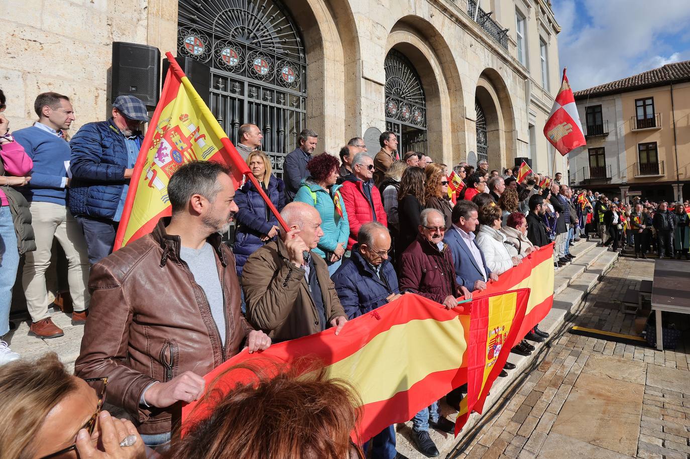 Los palentinos claman contra la amnistía en la Plaza Mayor