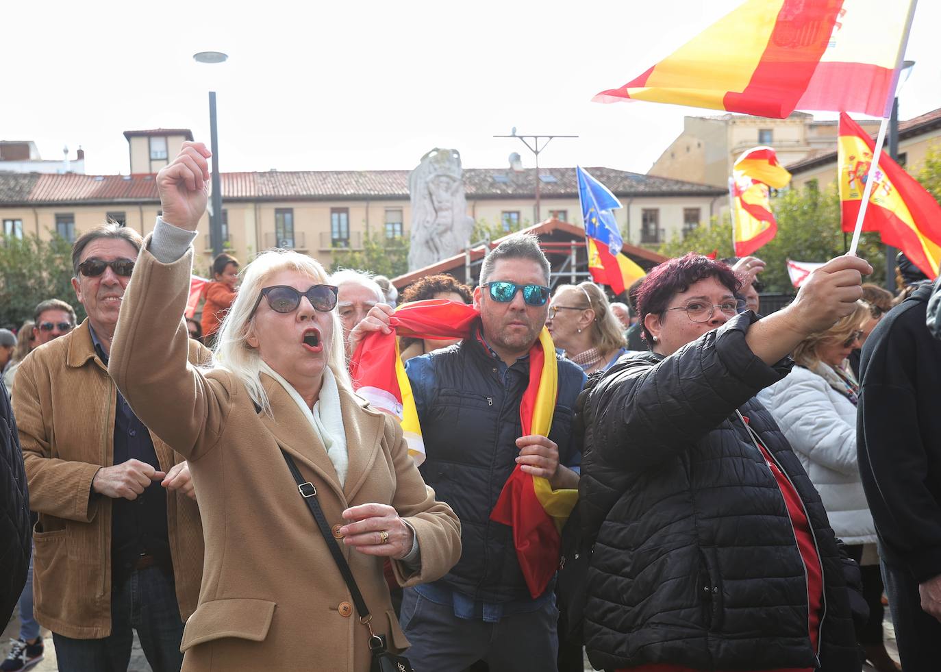 Los palentinos claman contra la amnistía en la Plaza Mayor