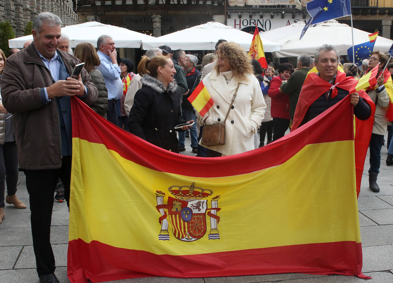 La concentración en Segovia contra la amnistía, en imágenes (1 de 2)