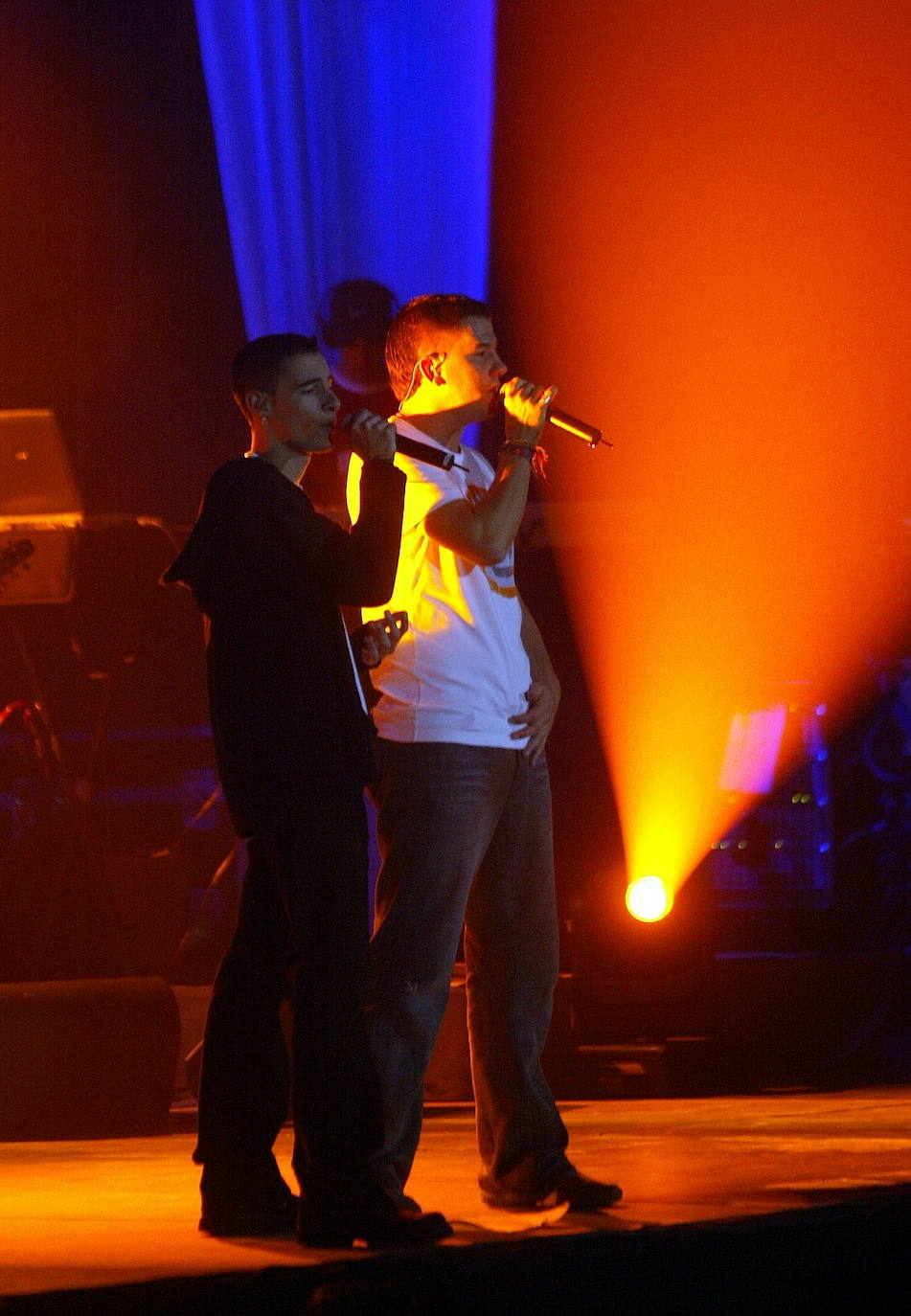 Andy y Lucas en el Polideportivo Pisuerga en su primer concierto en Valladolid en 2004.