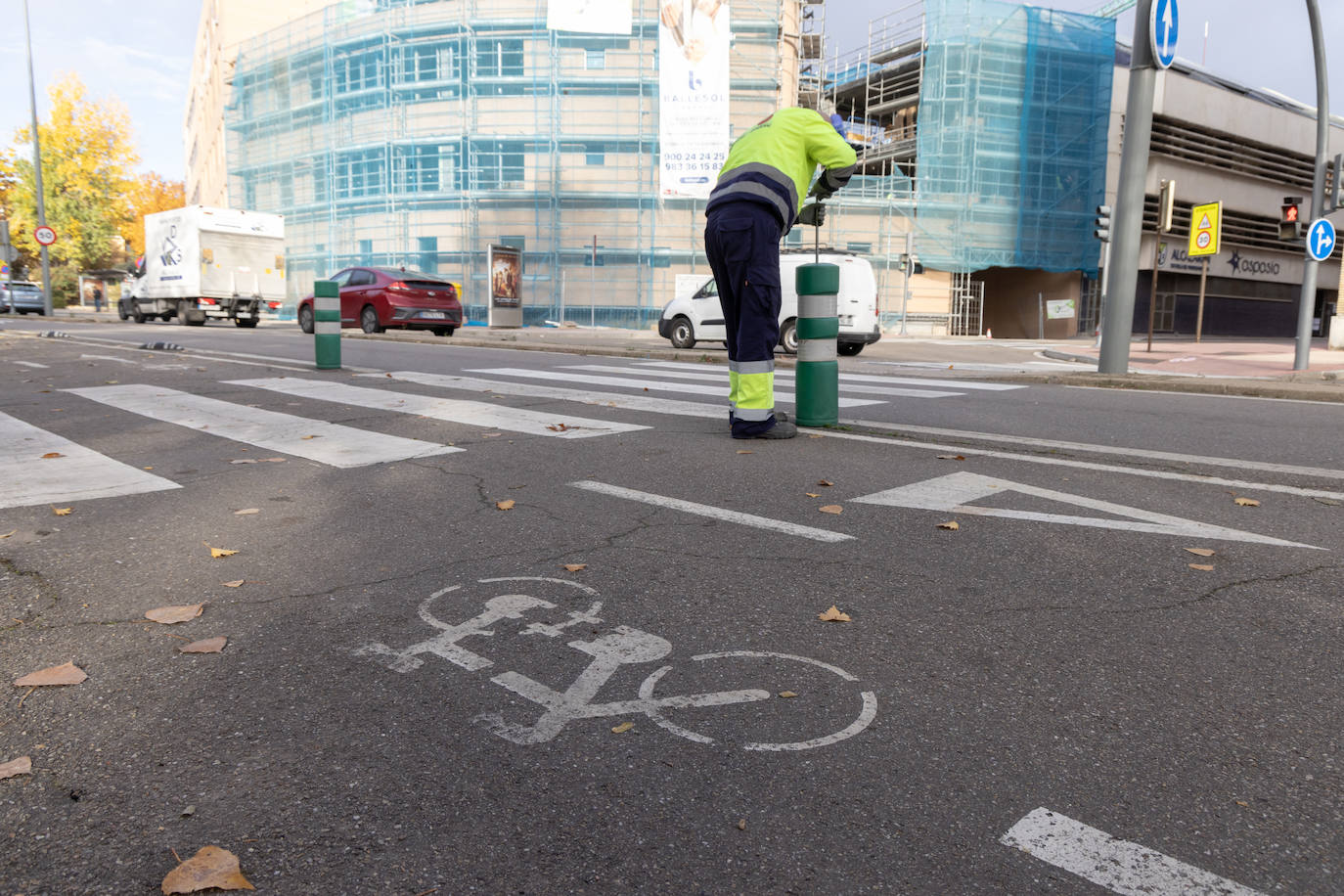 Así ha desaparecido el carril bici en la avenida de Gijón