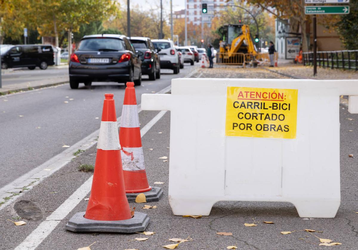 Así ha desaparecido el carril bici en la avenida de Gijón