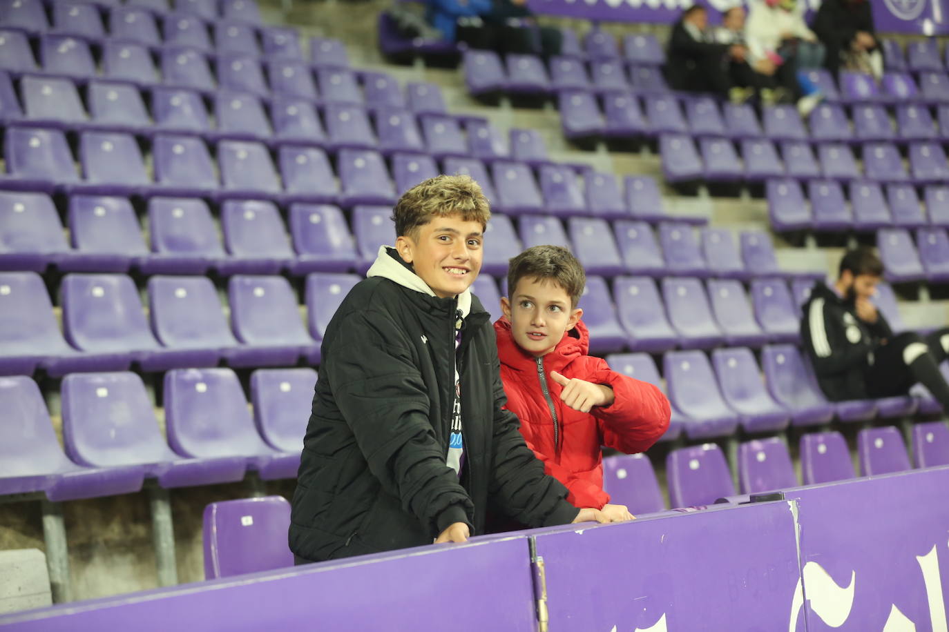 Búscate en las gradas del Estadio José Zorrilla (1 de 3)