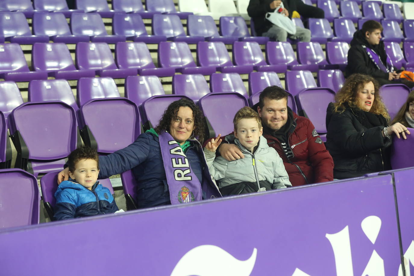 Búscate en las gradas del Estadio José Zorrilla (2 de 3)