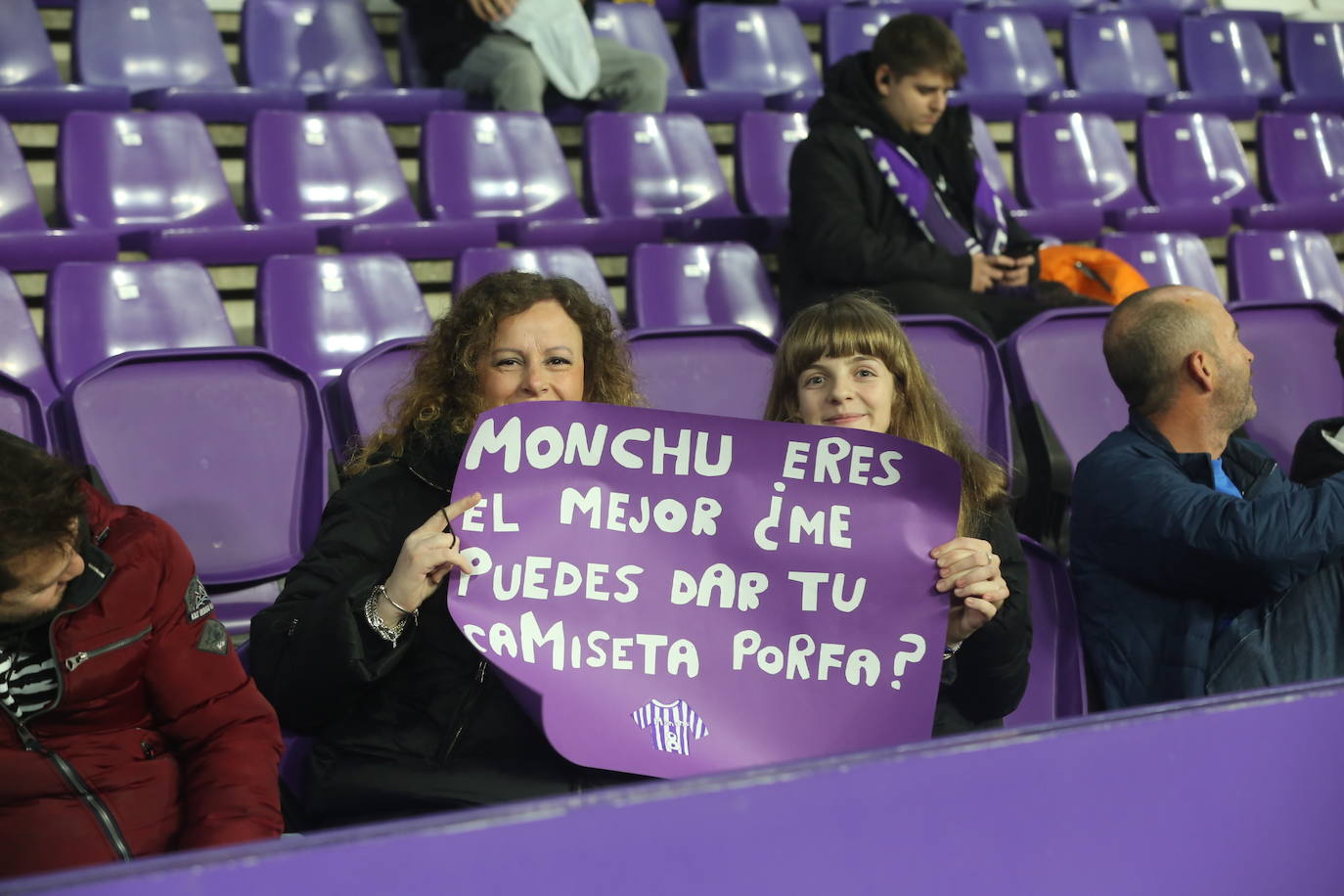 Búscate en las gradas del Estadio José Zorrilla (2 de 3)