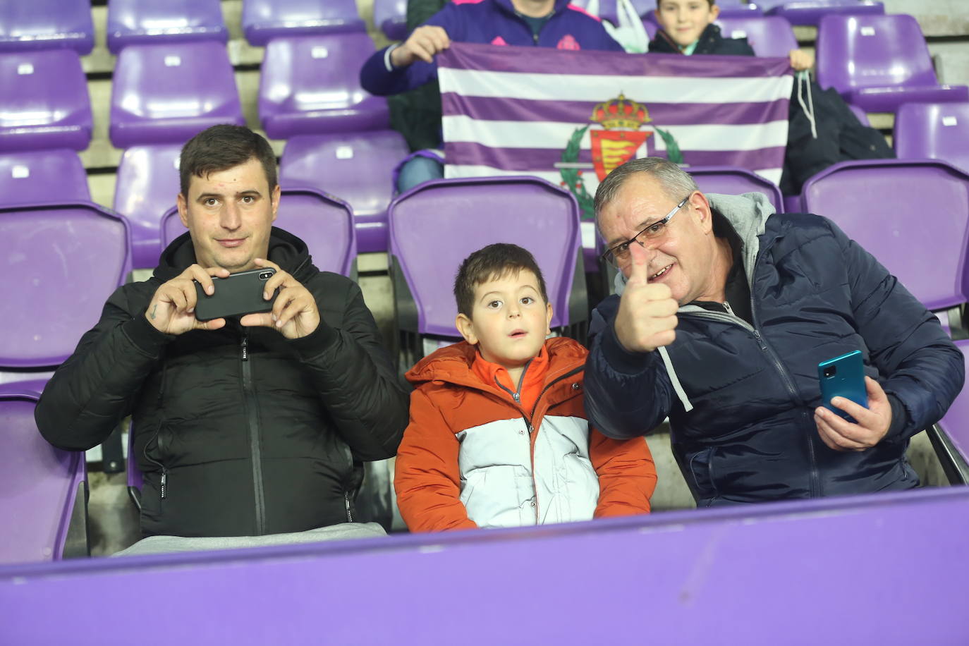 Búscate en las gradas del Estadio José Zorrilla (2 de 3)