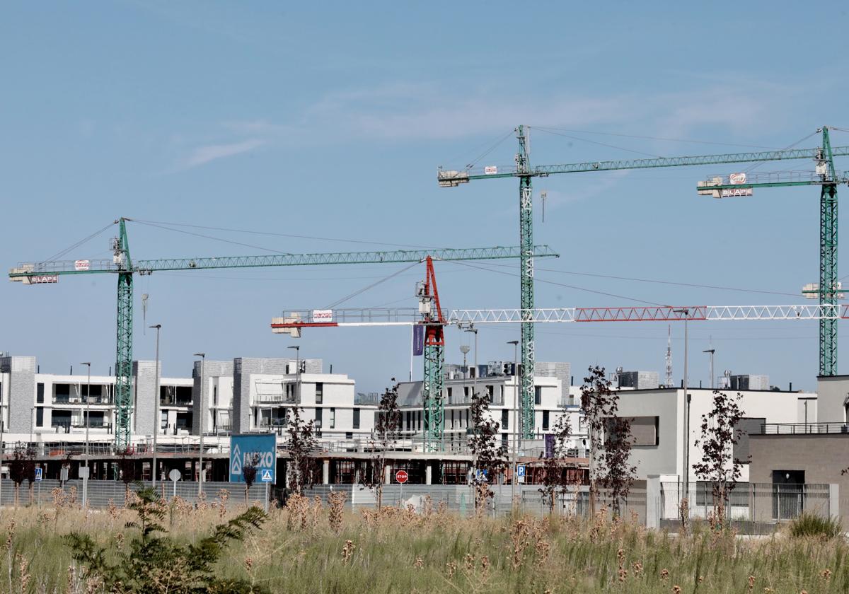 Viviendas en construcción en Valladolid.