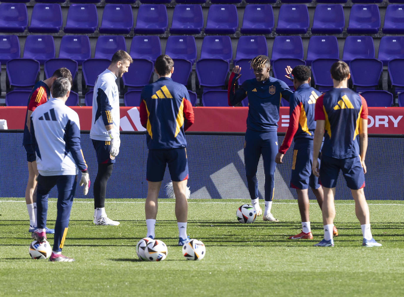 En imágenes, el entrenamiento de La Roja en el José Zorrilla