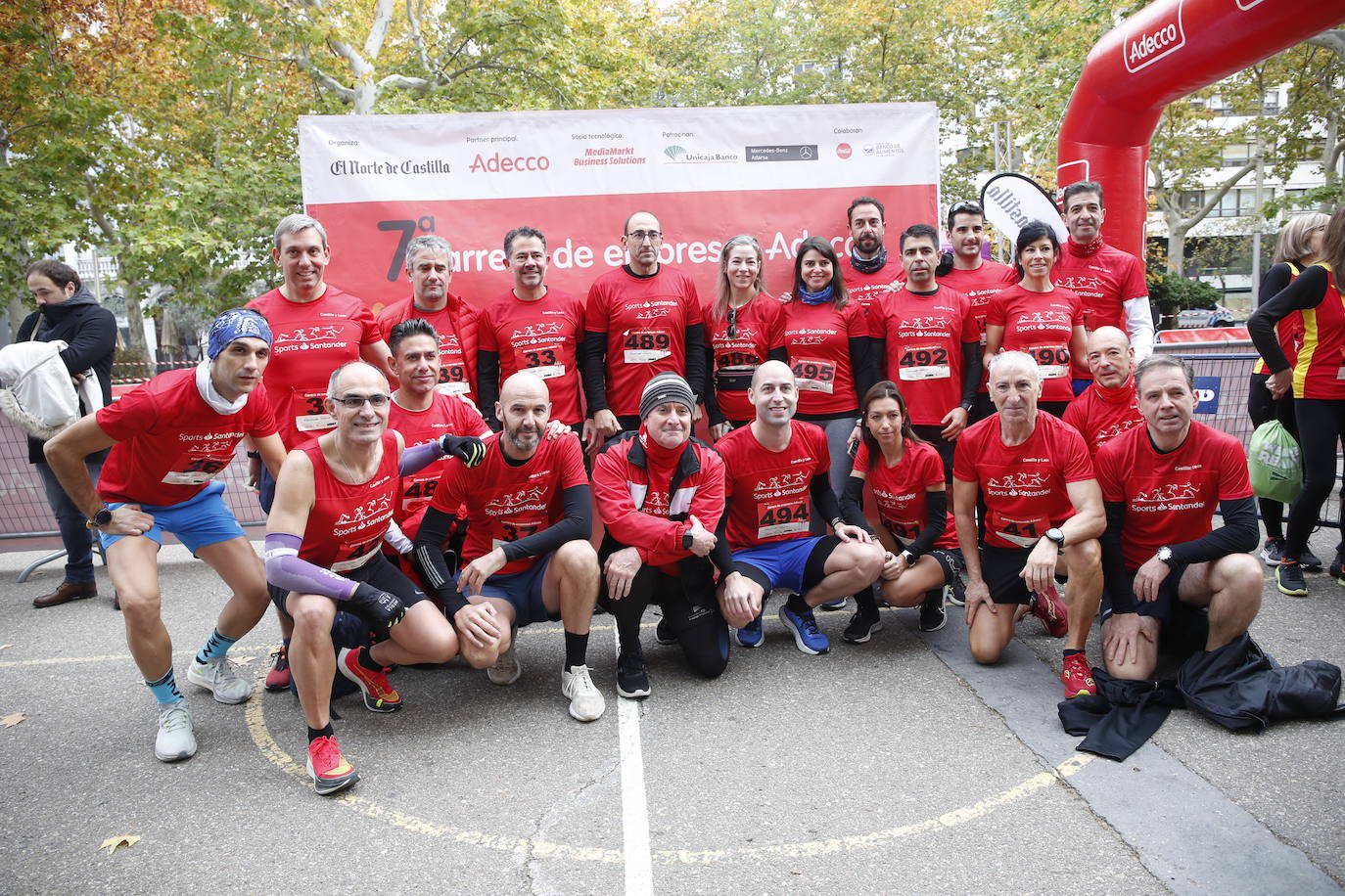 En imágenes, los equipos participantes en la VII Carrera de Empresa Adecco (4/13)