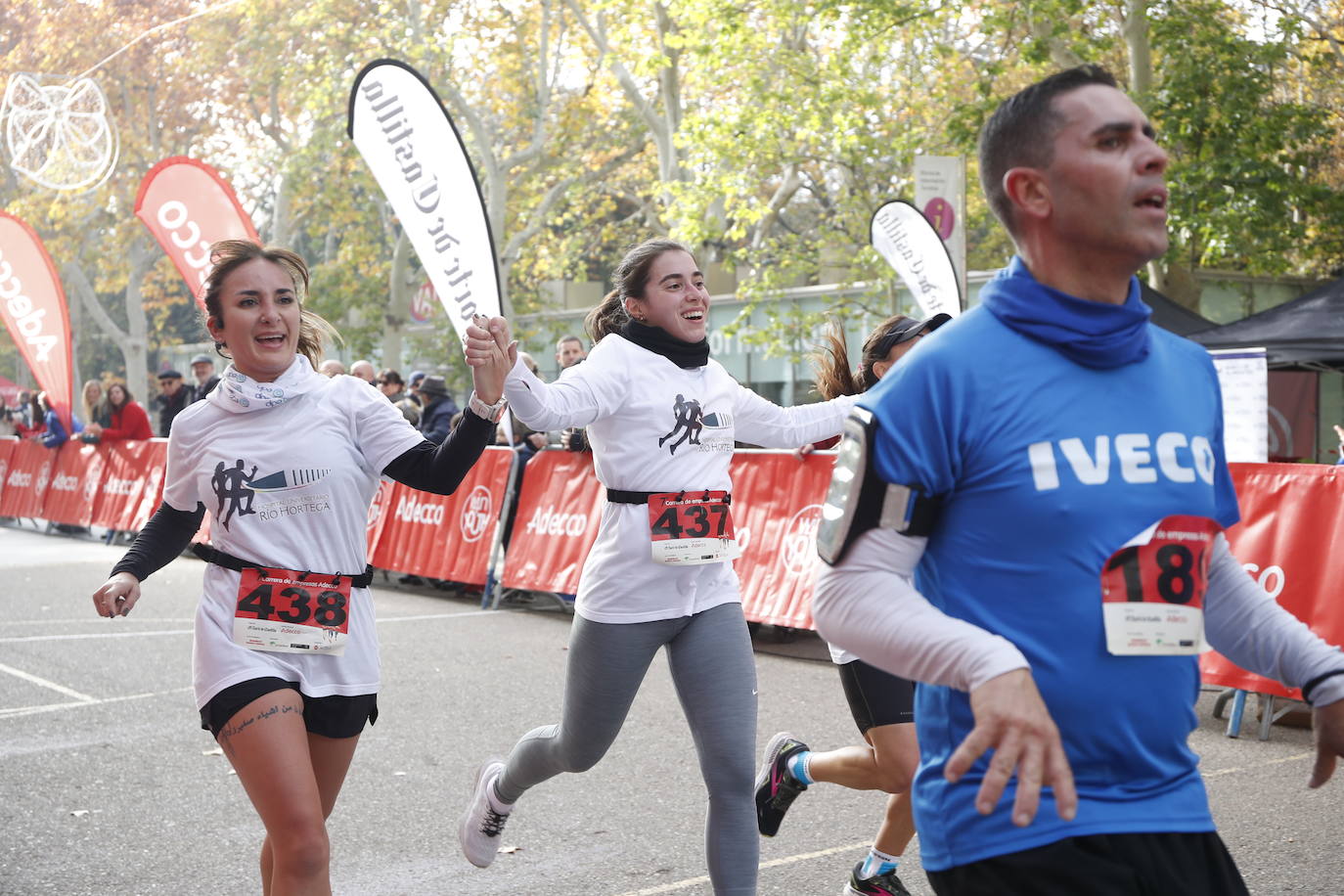 En imágenes, los equipos participantes en la VII Carrera de Empresa Adecco (8/13)