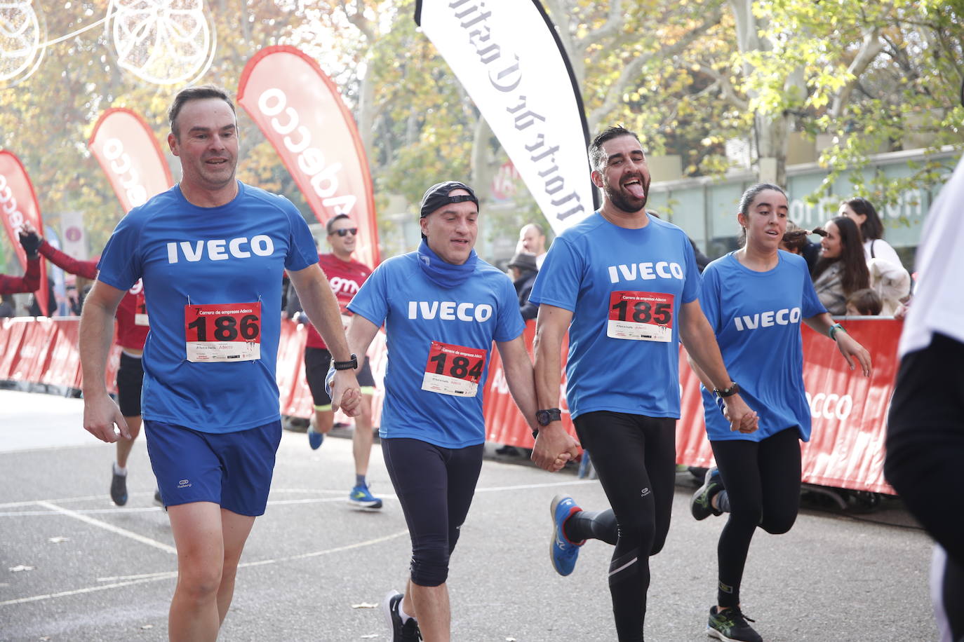 En imágenes, los equipos participantes en la VII Carrera de Empresa Adecco (9/13)