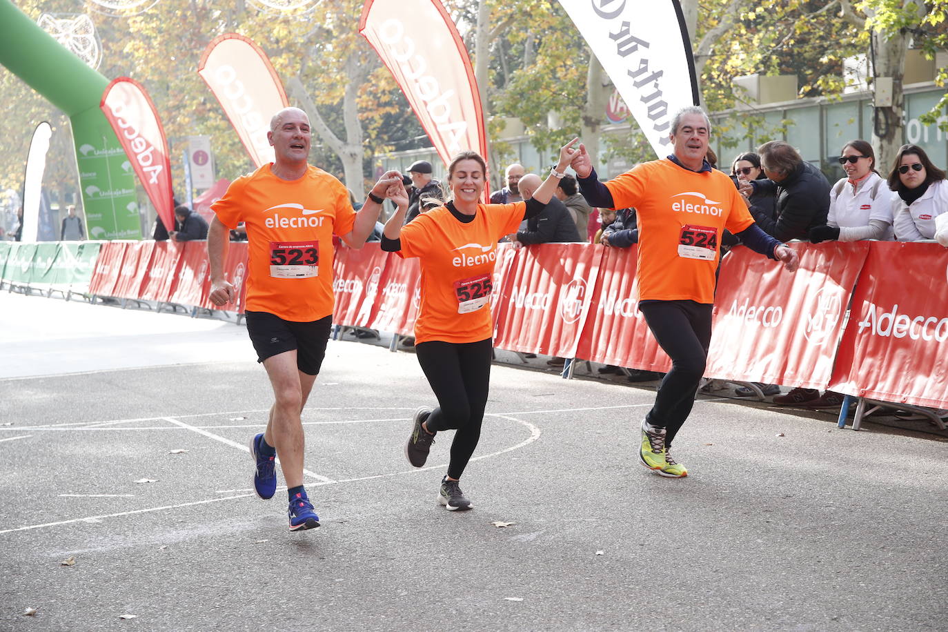 En imágenes, los equipos participantes en la VII Carrera de Empresa Adecco (11/13)