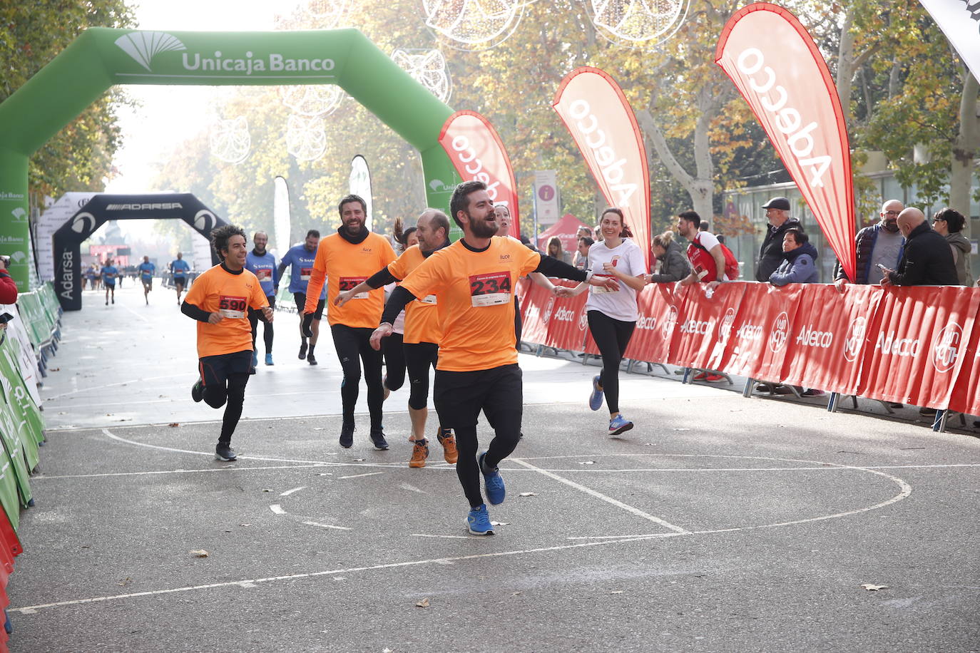 En imágenes, los equipos participantes en la VII Carrera de Empresa Adecco (11/13)