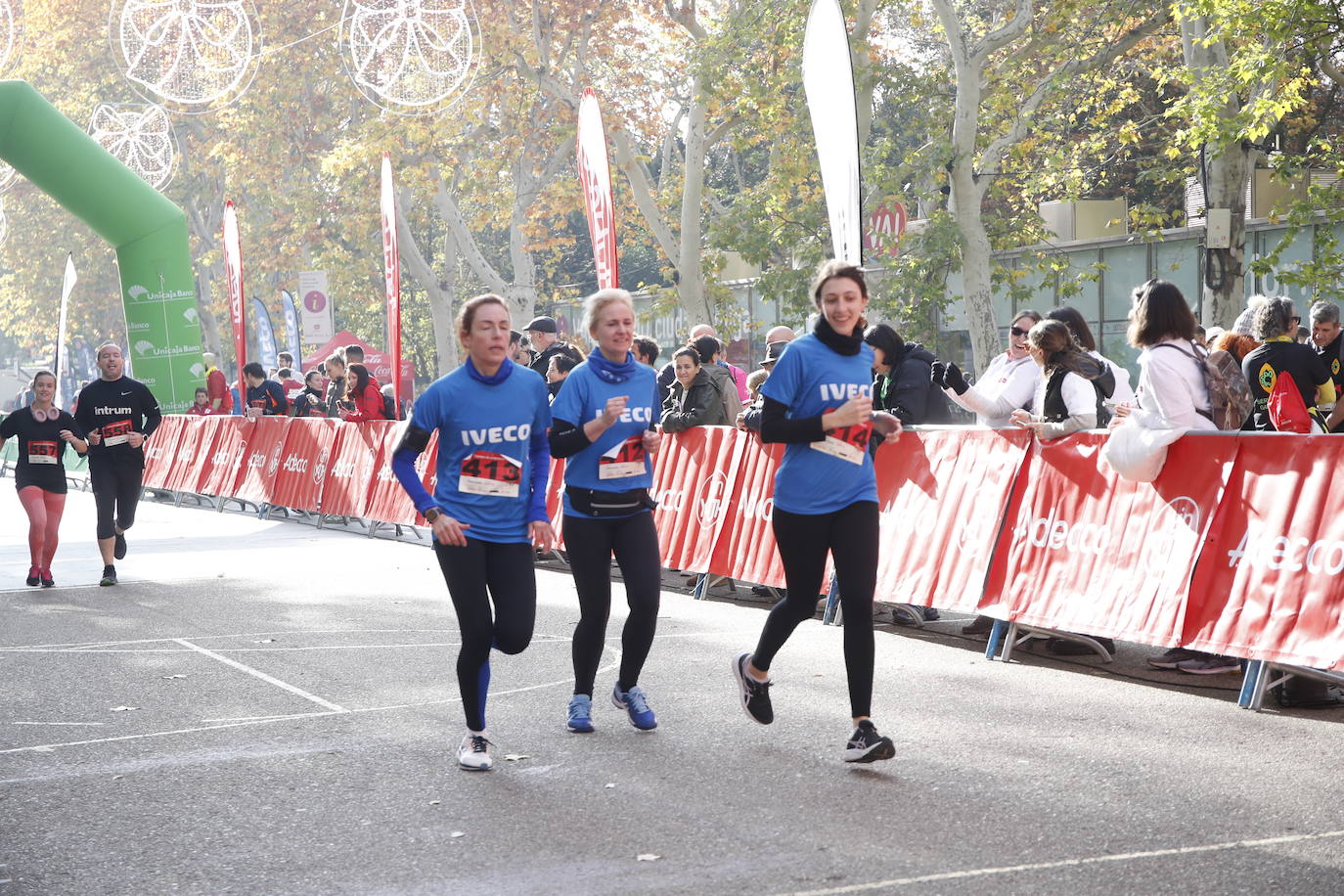 En imágenes, los equipos participantes en la VII Carrera de Empresa Adecco (12/13)