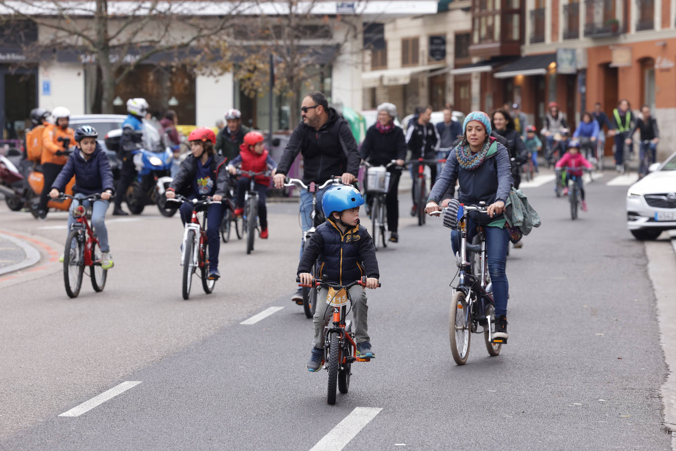 En im genes la protesta en bicicleta por la modificaci n de los