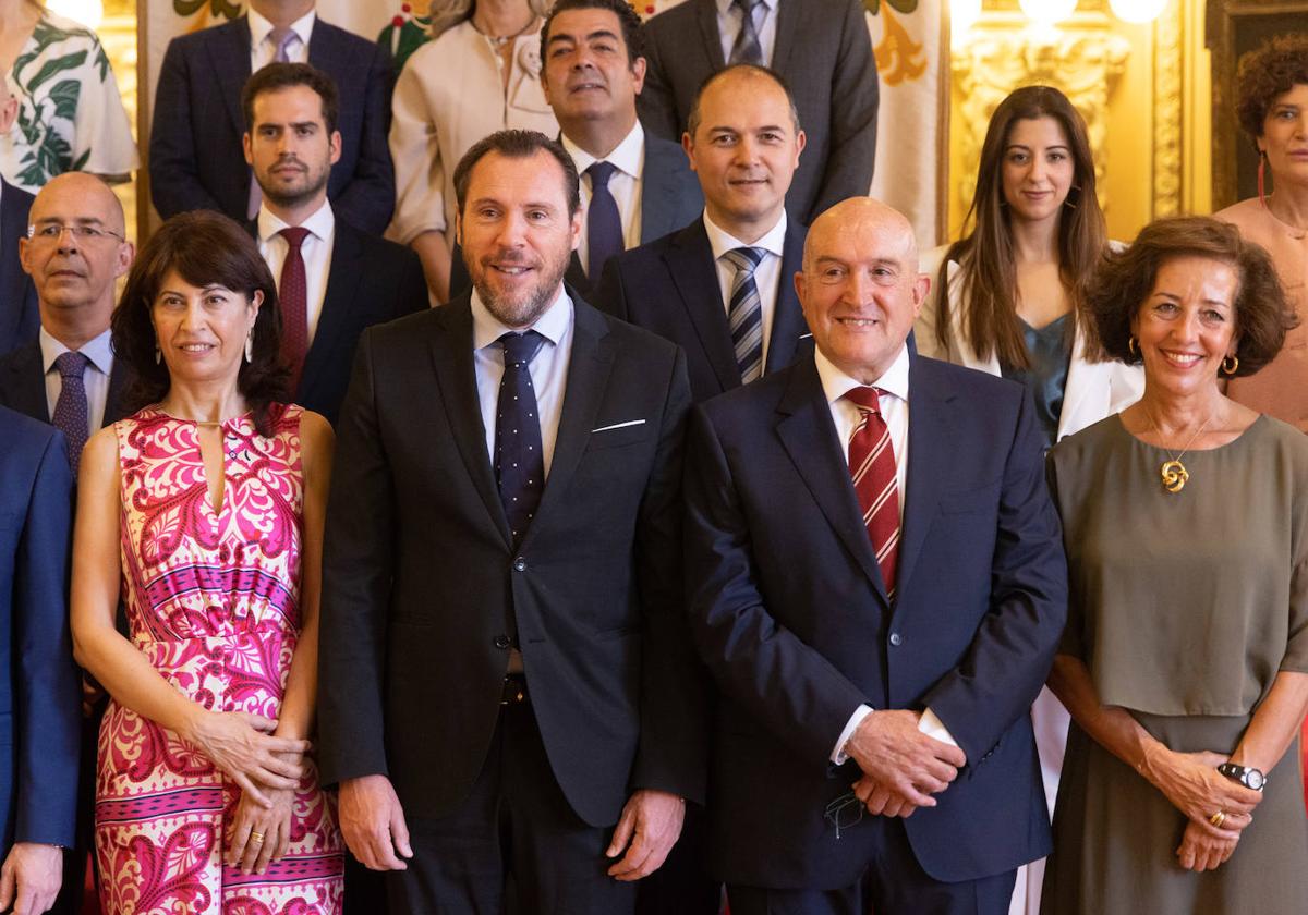 El Ayuntamiento de Valladolid juega en la liga nacional: Ana Redondo (PSOE), nueva ministra de Igualdad; Óscar Puente (PSOE), ministro de Transportes; Jesús Julio Carnero (PP), alcalde y senador; Mercedes Cantalapiedra (PP), concejala y diputada.