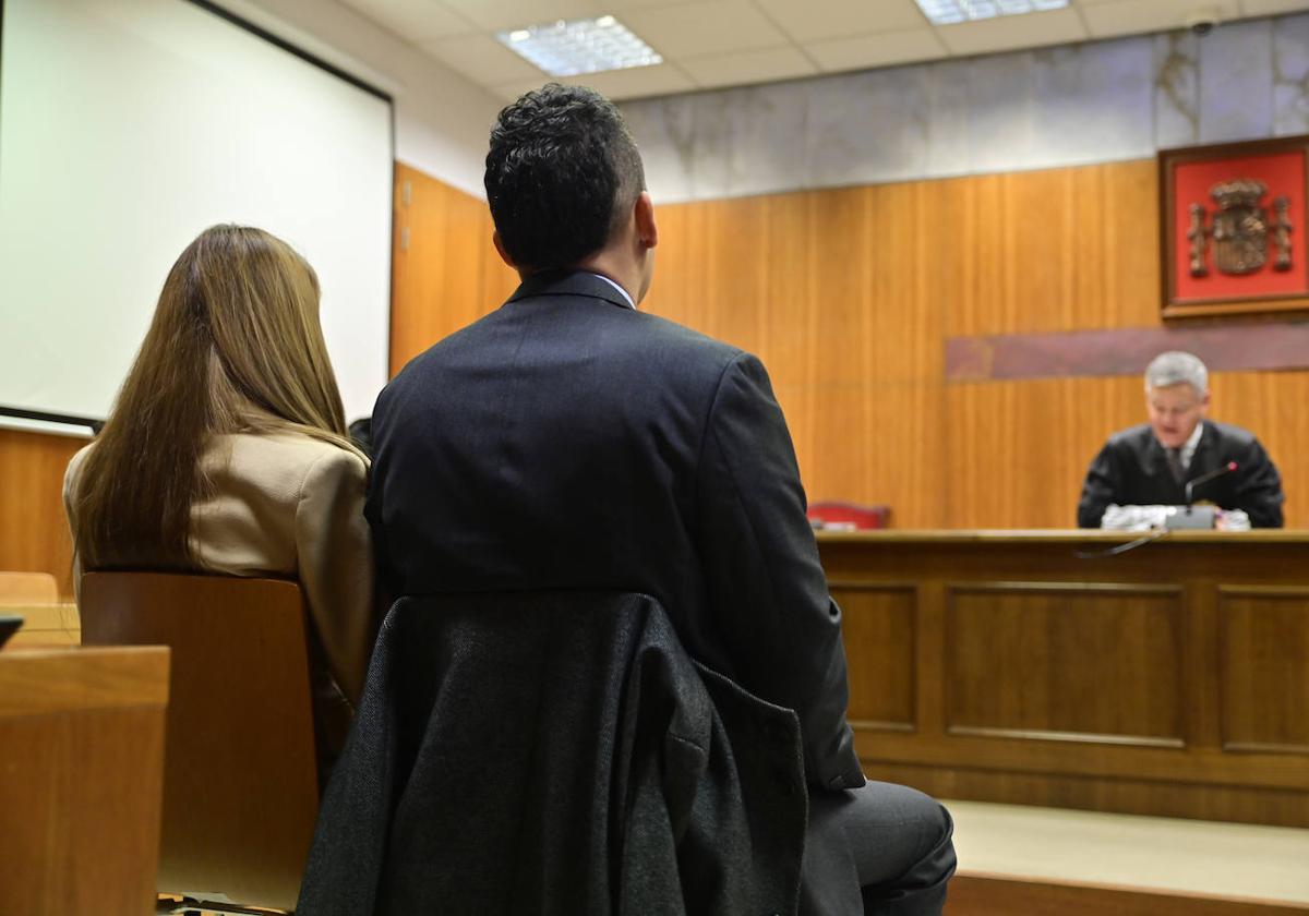 Los acusados, al inicio de la vista oral del juicio.