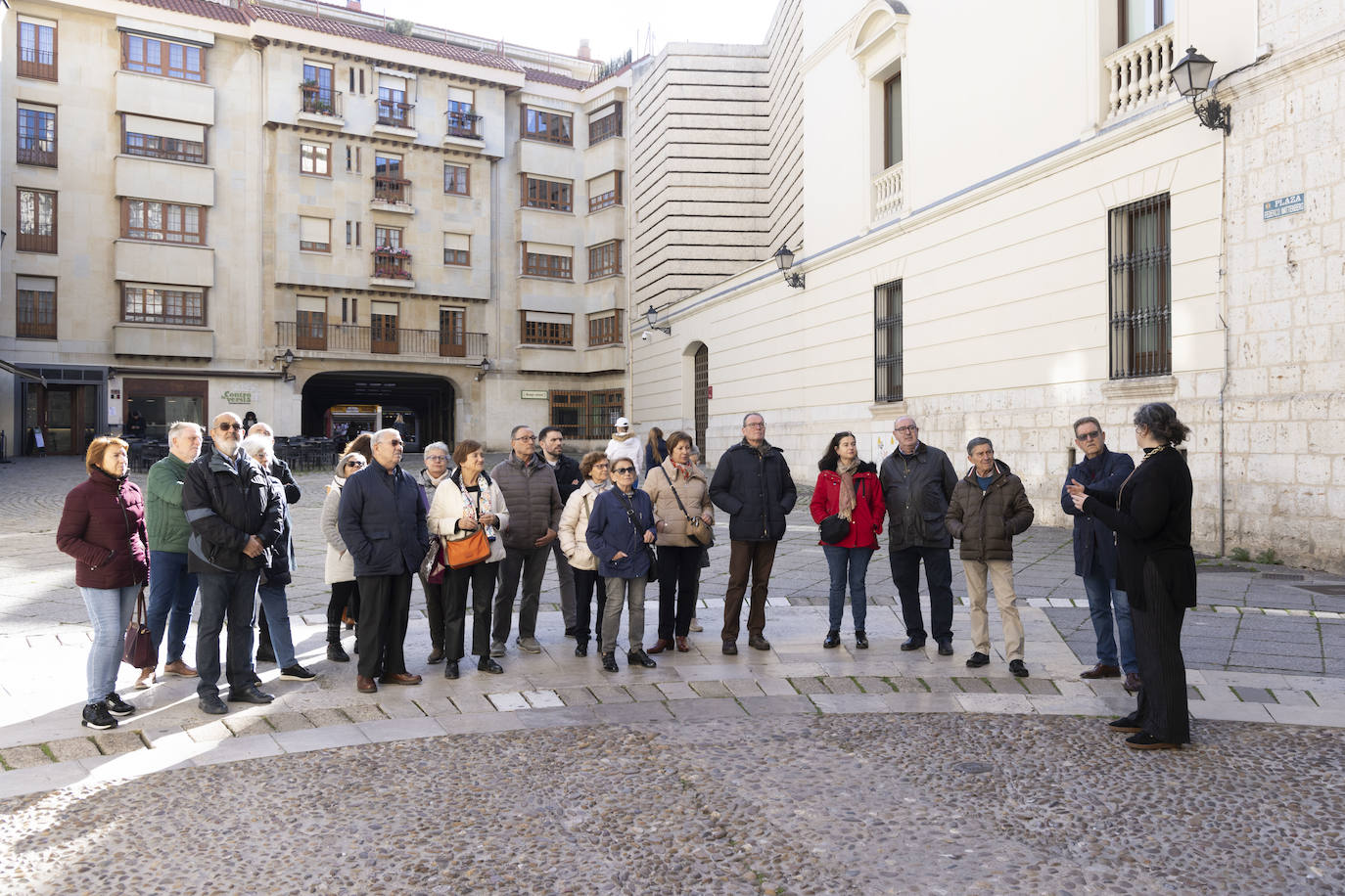 Visita de los suscriptores al Museo de Escultura