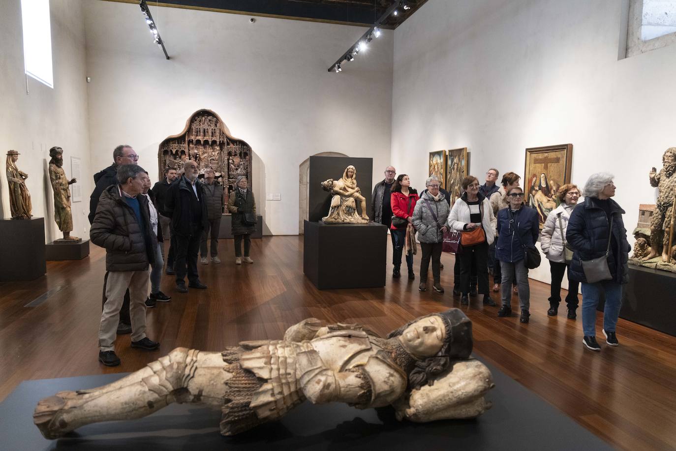 Visita de los suscriptores al Museo de Escultura