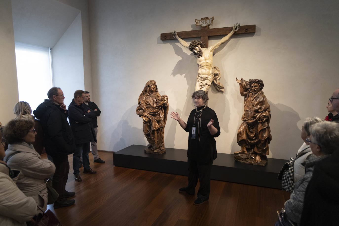 Visita de los suscriptores al Museo de Escultura