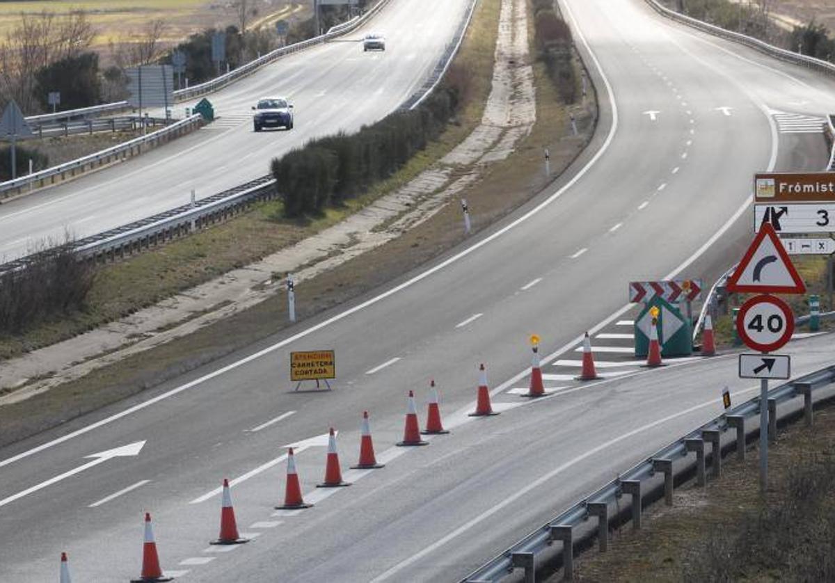 Desvío por obras en la A-67 entre Piña y Frómista.