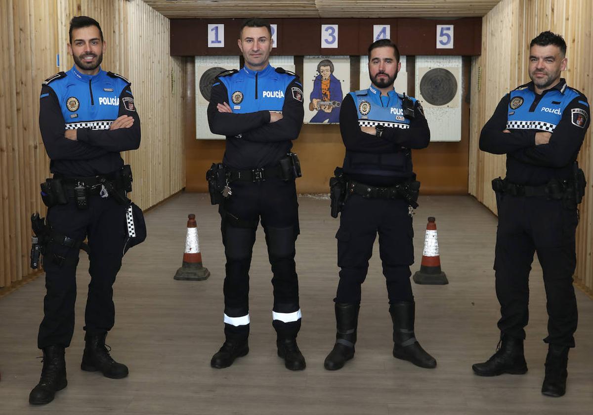 Los policías Félix Herrero, Roberto Pellejero, Alejandro Peláez y Rubén Muñoz.