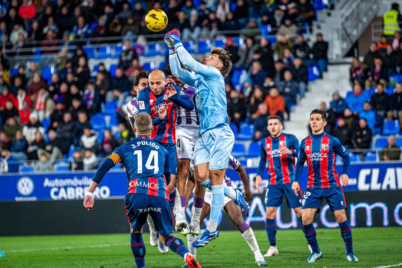 La victoria del Real Valladolid ante el Huesca, en imágenes