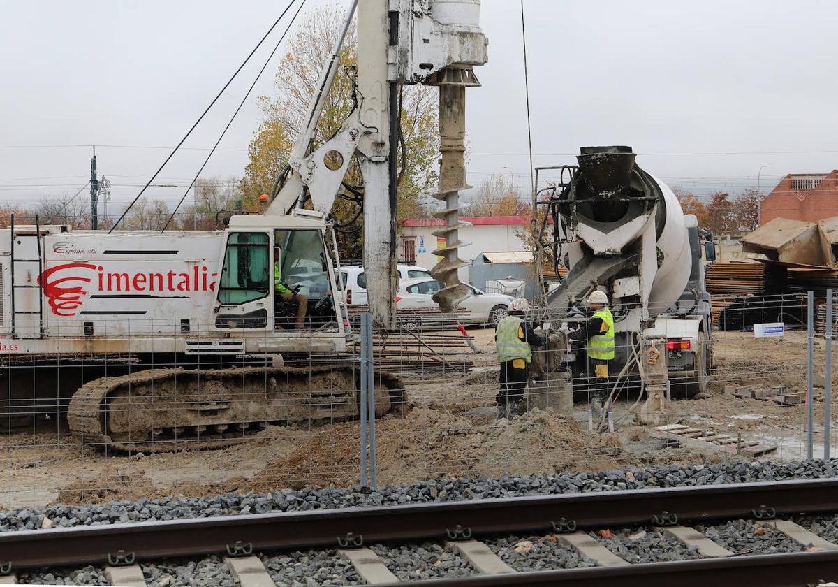 Obras del primer tramo del Ave a Cantabria en Palencia.